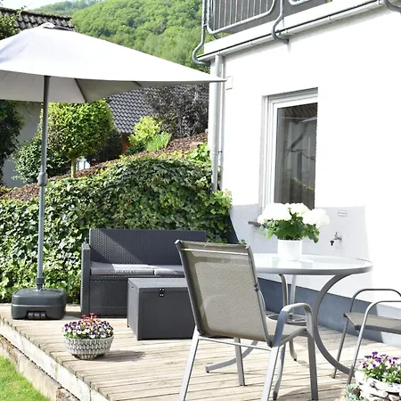 Apartament Reis *